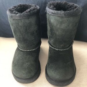 Auth Ugg Boots size 6 in Toddlers